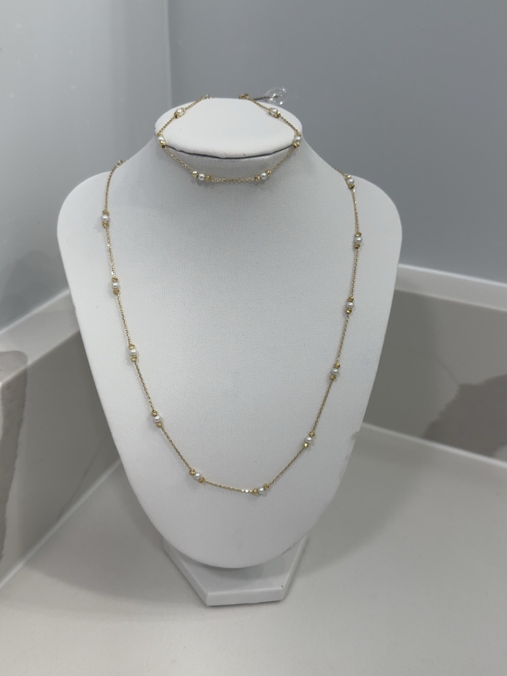 Delicate 10k Gold Chain Necklace with Pearl Accents